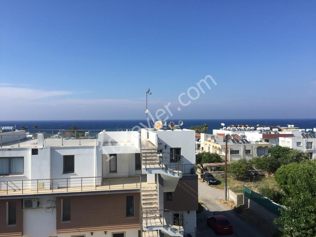 Penthouse To Rent in Karaoğlanoğlu, Kyrenia