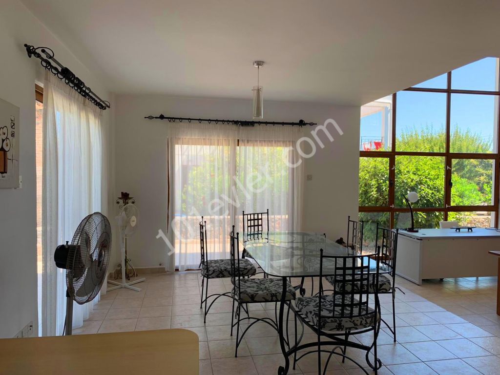 Villa To Rent in Çatalköy, Kyrenia