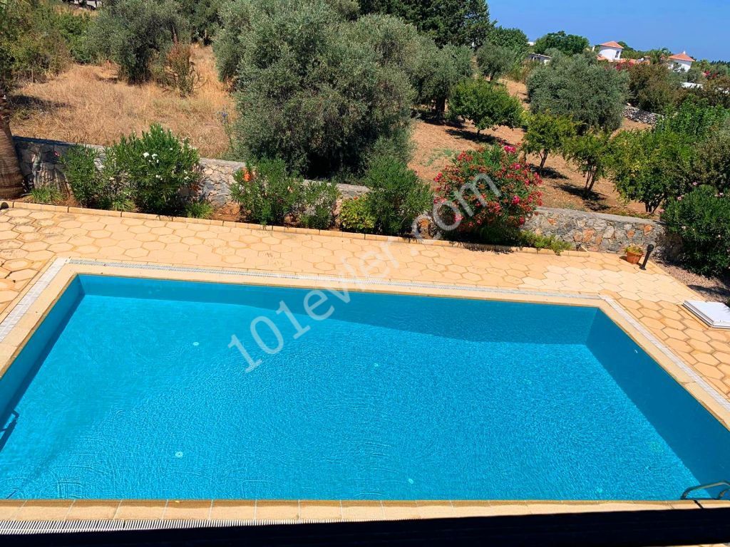 Villa To Rent in Çatalköy, Kyrenia