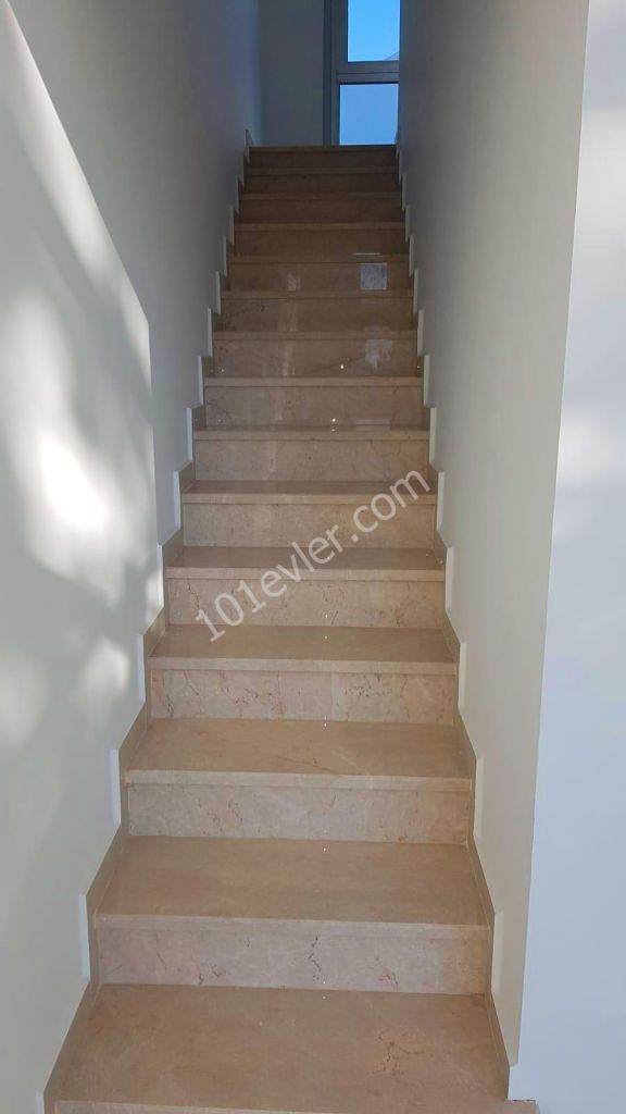 Penthouse To Rent in Doğanköy, Kyrenia