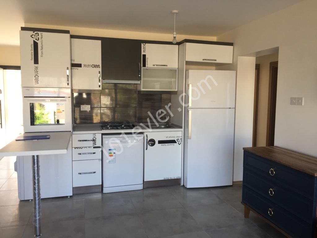 Flat To Rent in Alsancak, Kyrenia