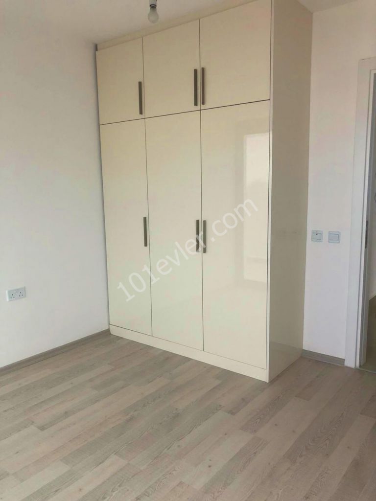 GİRNE MERKEZDE 240 M2 3+1   PENTHOUSE 