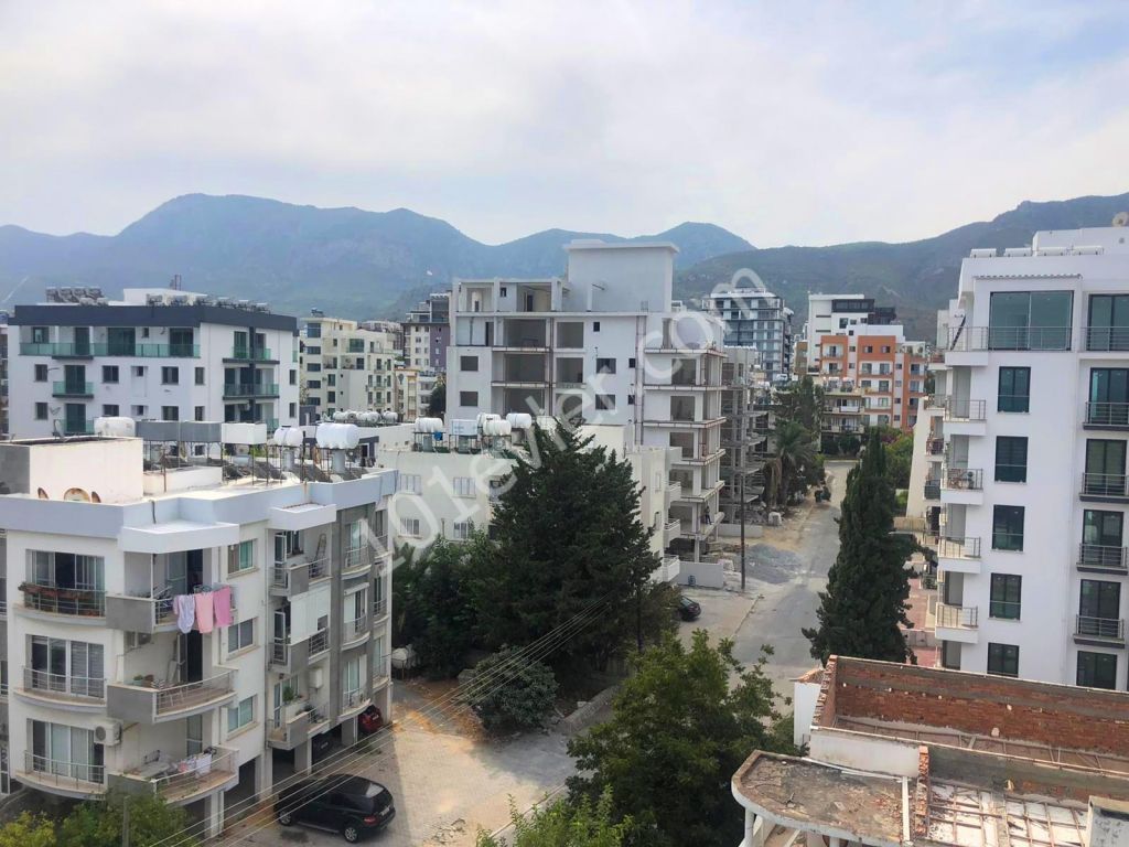 GİRNE MERKEZDE 240 M2 3+1   PENTHOUSE 