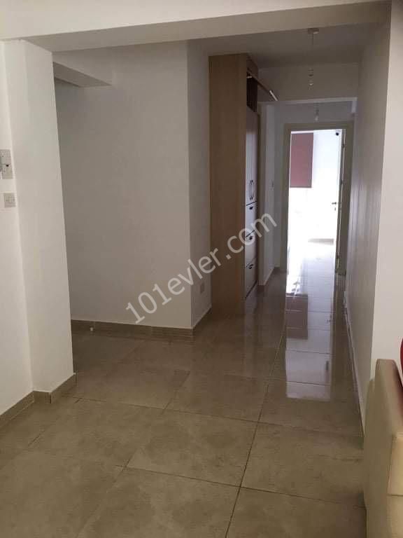 Flat For Sale in Yukarı Girne, Kyrenia