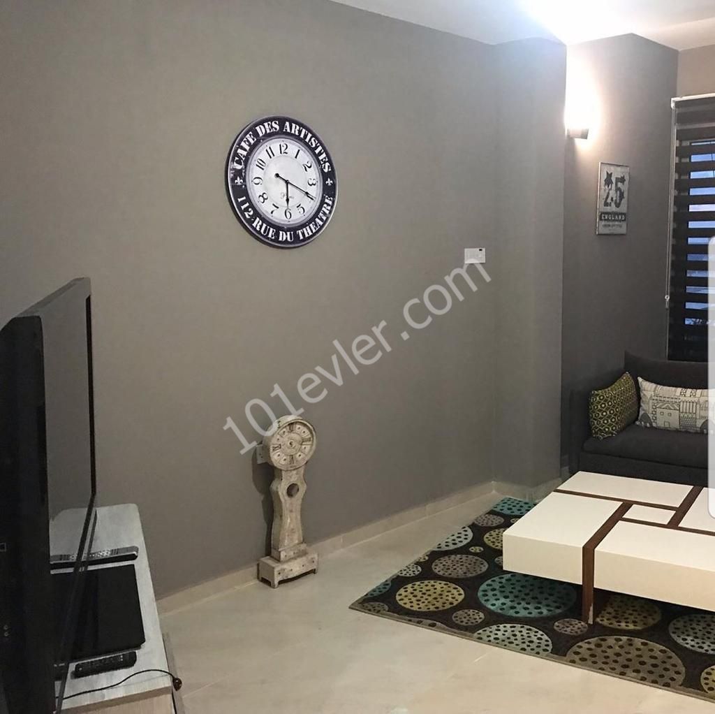 Girne merkez heryere yürüme mesafesinde 2 yatak penthouse kirallık