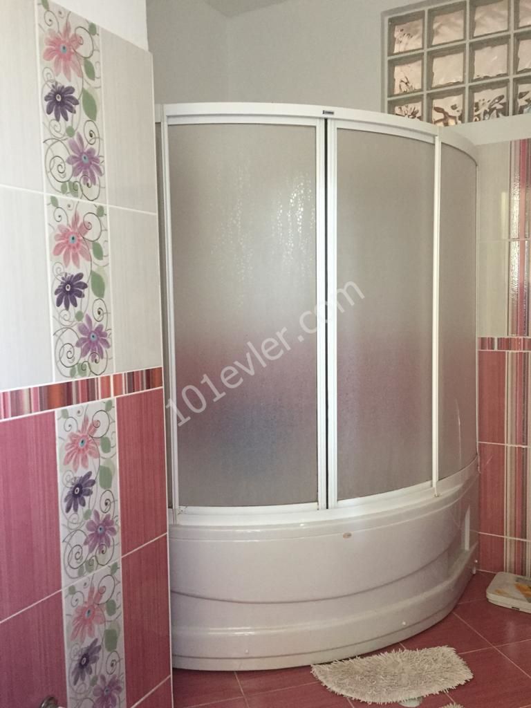 Flat To Rent in Girne Merkez, Kyrenia