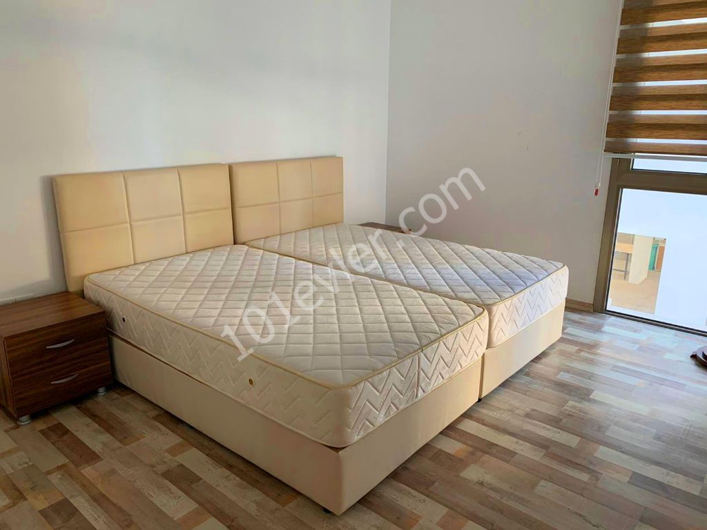 GİRNE MERKEZDE KAR MARKET ARKASI 2+1  YENİ DAİRE 