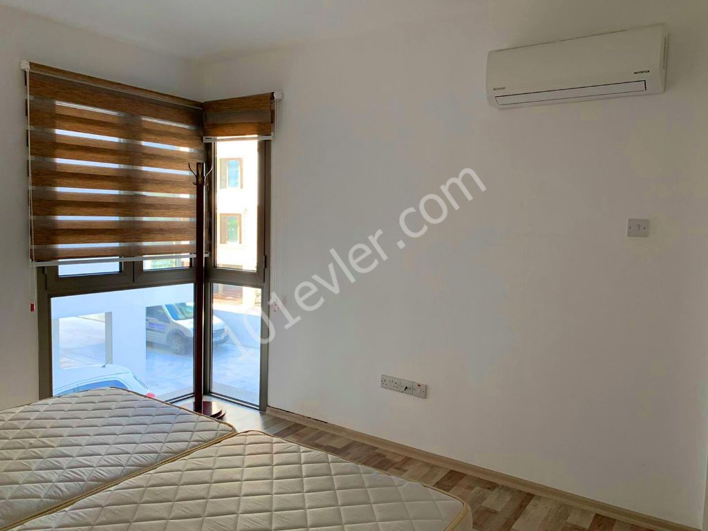 GİRNE MERKEZDE KAR MARKET ARKASI 2+1  YENİ DAİRE 