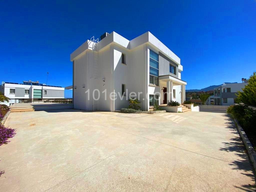 Villa To Rent in Çatalköy, Kyrenia