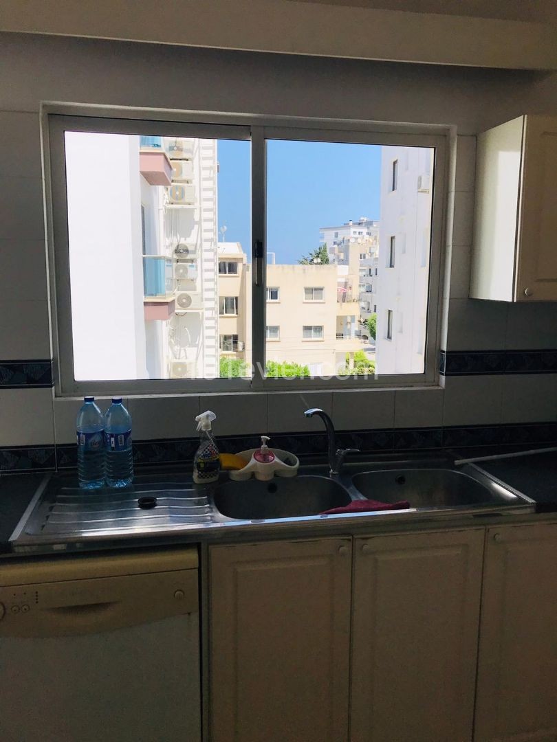 Flat To Rent in Girne Merkez, Kyrenia