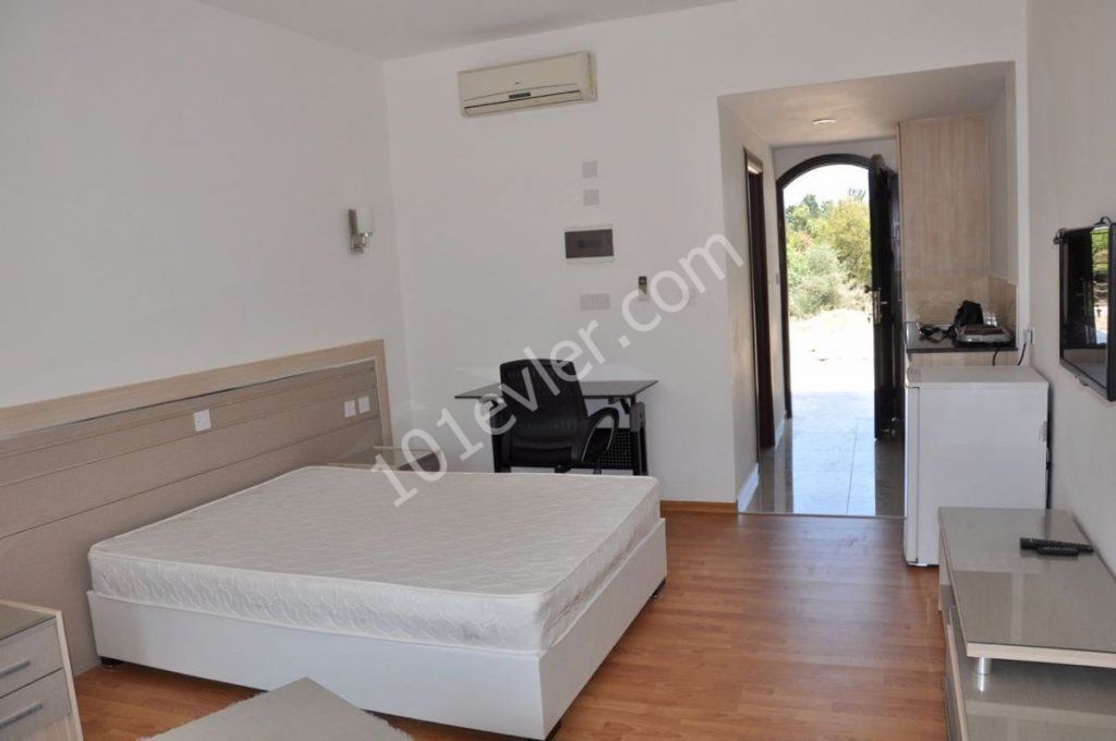 Bungalow To Rent in Girne Merkez, Kyrenia