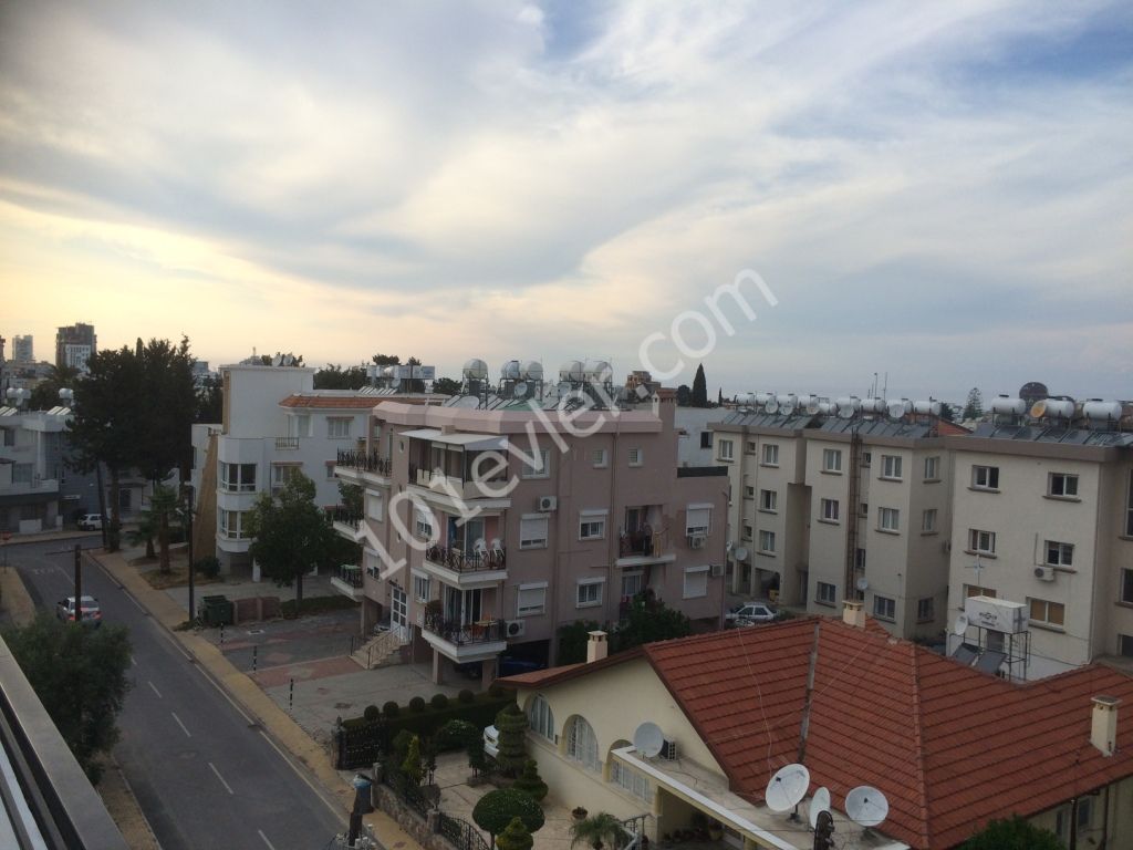 Flat To Rent in Girne Merkez, Kyrenia