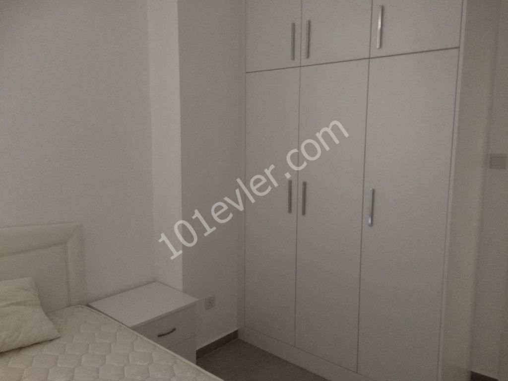 GİRNE MERKEZ DE GENİŞ, BALKONLU DENİZ MANZARALI LUX DAİRE 0542-8885177