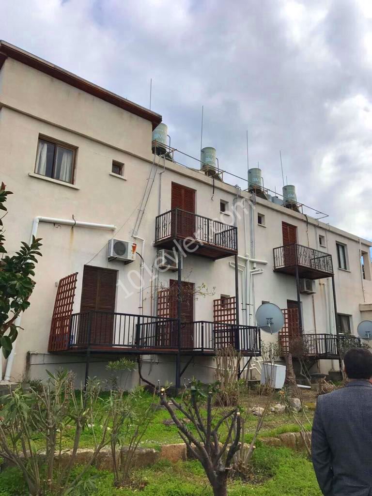 10 oda 1 bungalov, 1800 m2, Türk Koçanlı apart otel  0542-8885177