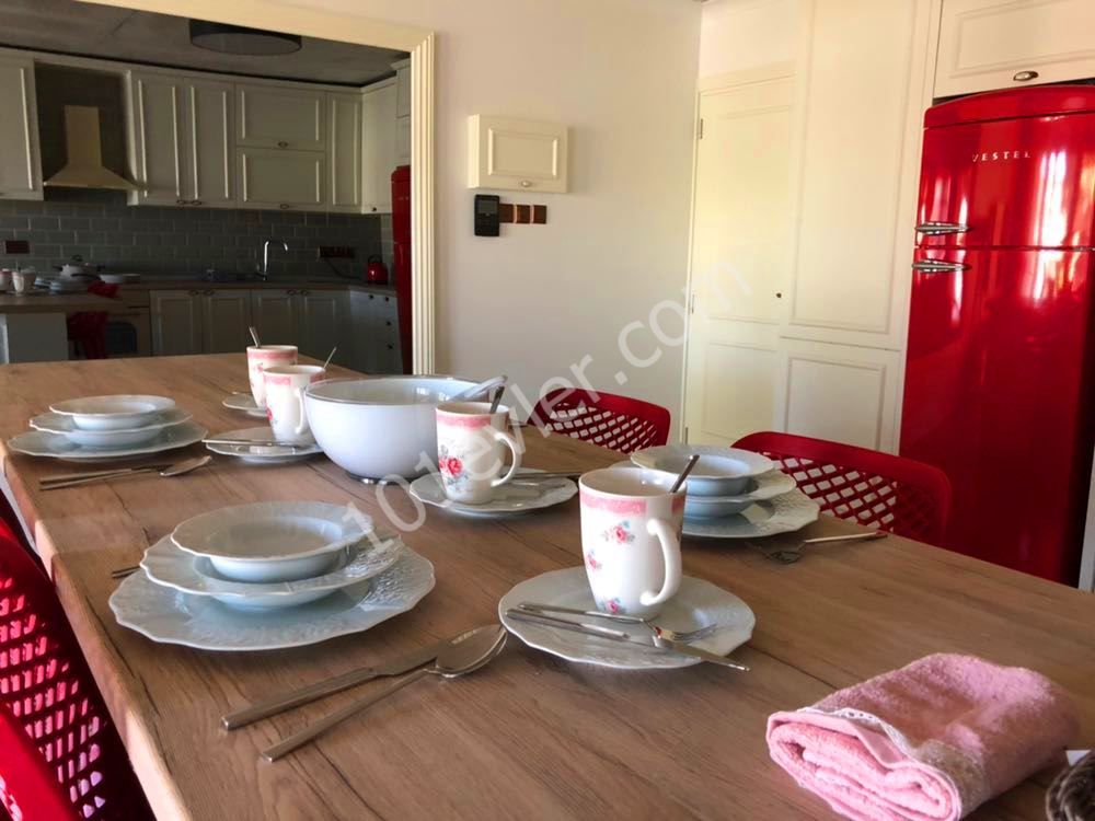 Flat To Rent in Girne Merkez, Kyrenia