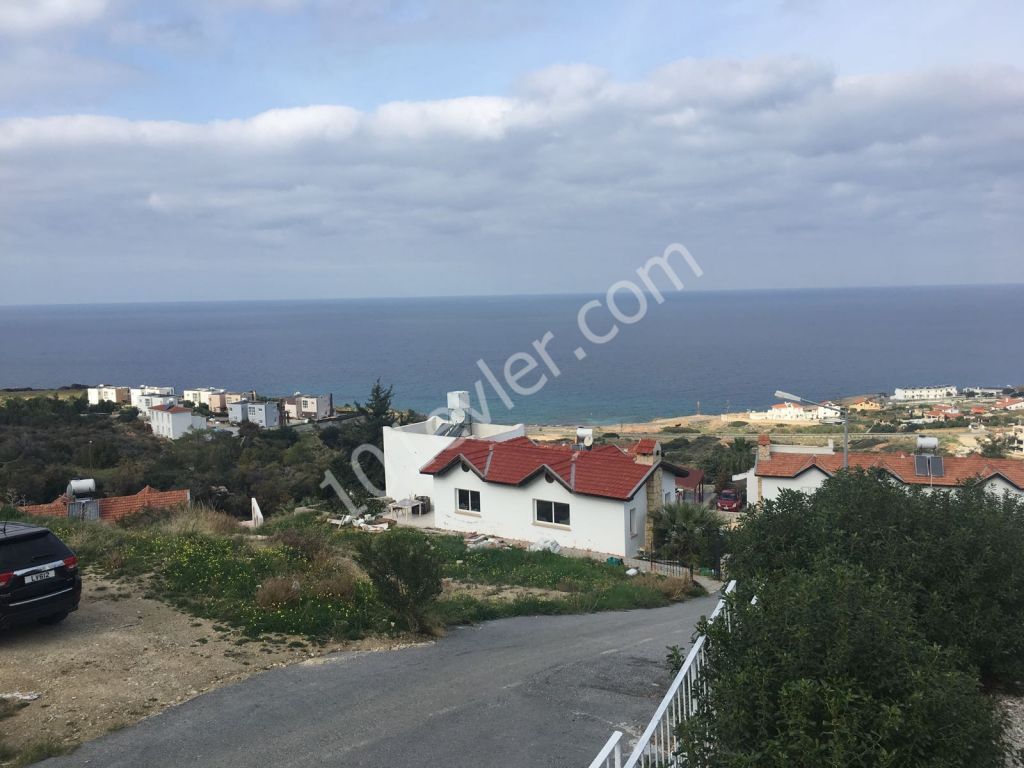 3bedroom Villa for sale in esentepe with stunning views.
