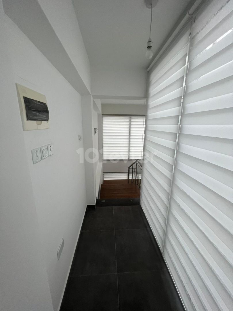 3+1 FULL 189M2 LUXURIOUS PENTHOUSE in Kyrenia Center