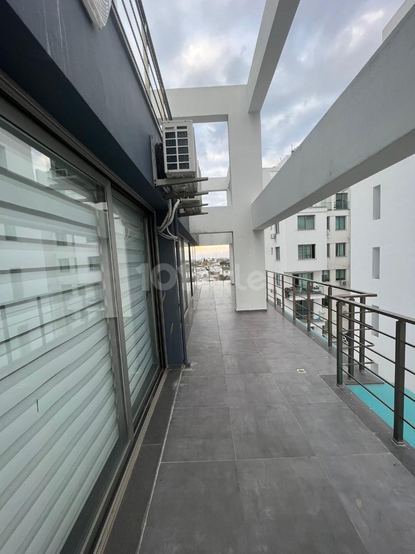 Girne Merkezde Tam 189M2 İki Katlu Dublex Penthouse Sıfır!