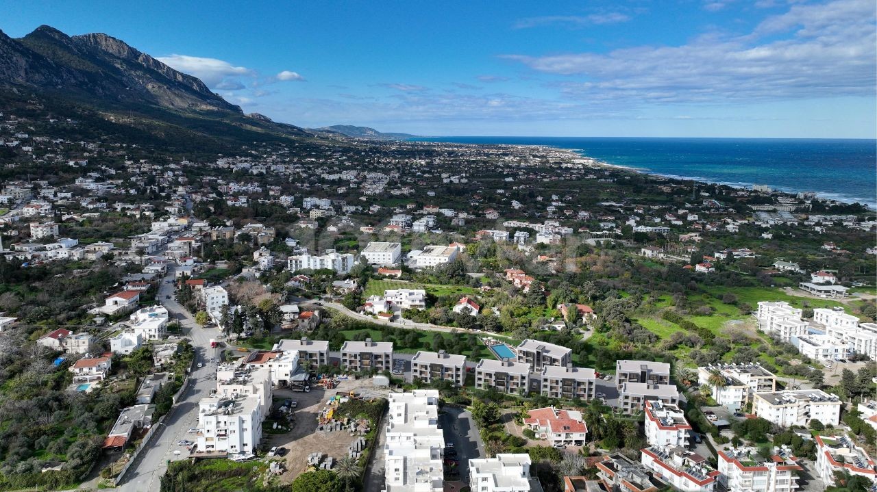 Girne Lapta Site İçerisinde Merkezi Konumda Projeden Daireler 