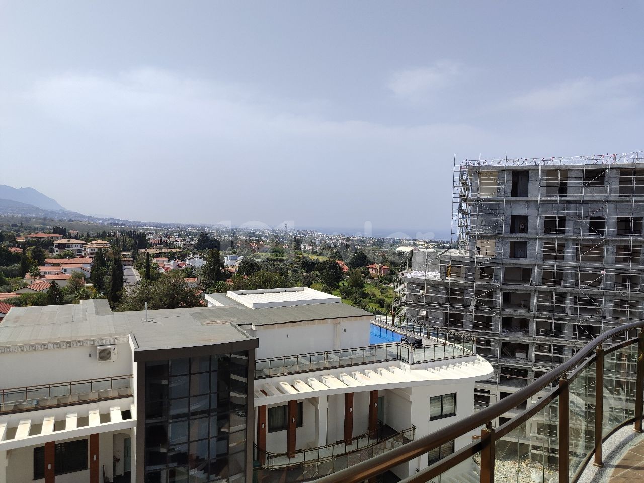 2+1 spacious penthouse for sale in Kyrenia Center Akacan Site