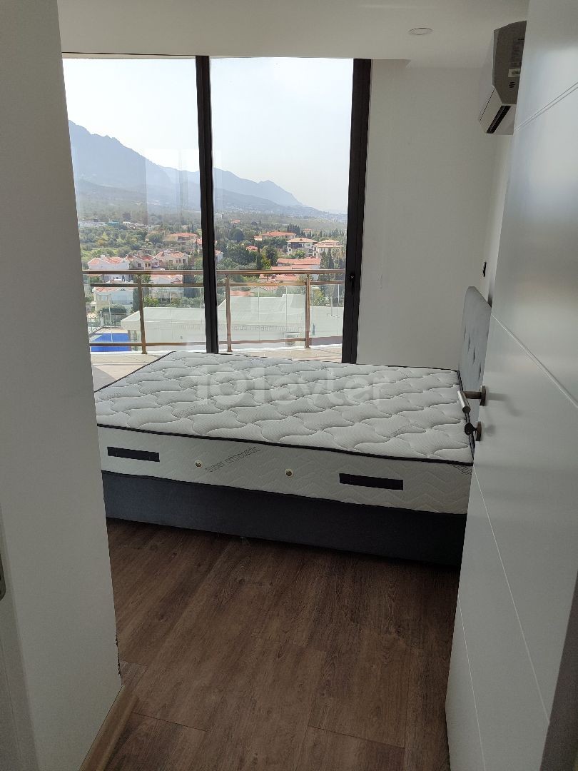 2+1 spacious penthouse for sale in Kyrenia Center Akacan Site