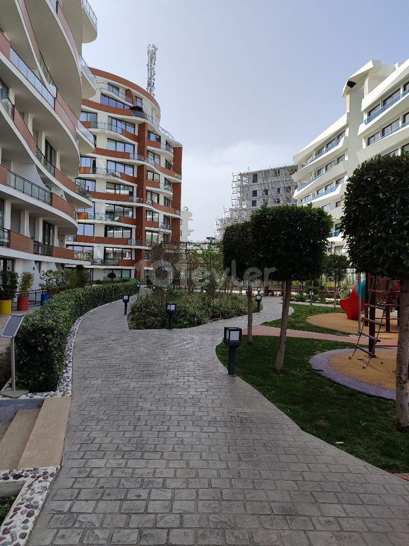 2+1 spacious penthouse for sale in Kyrenia Center Akacan Site