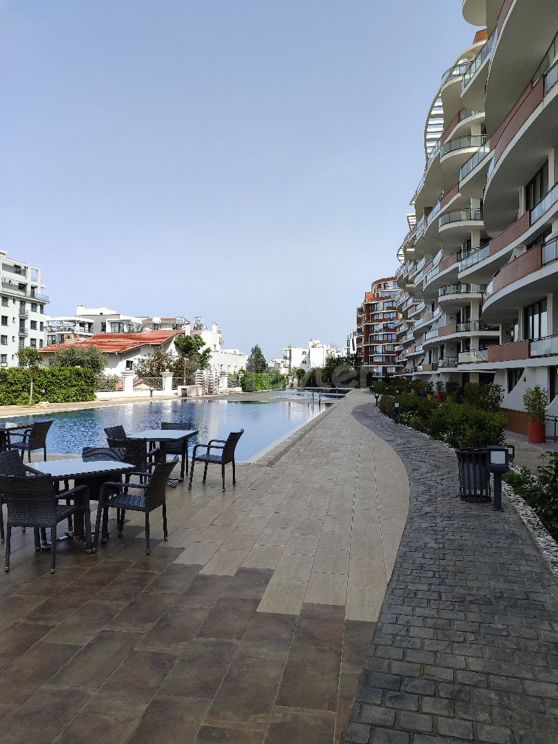 2+1 spacious penthouse for sale in Kyrenia Center Akacan Site