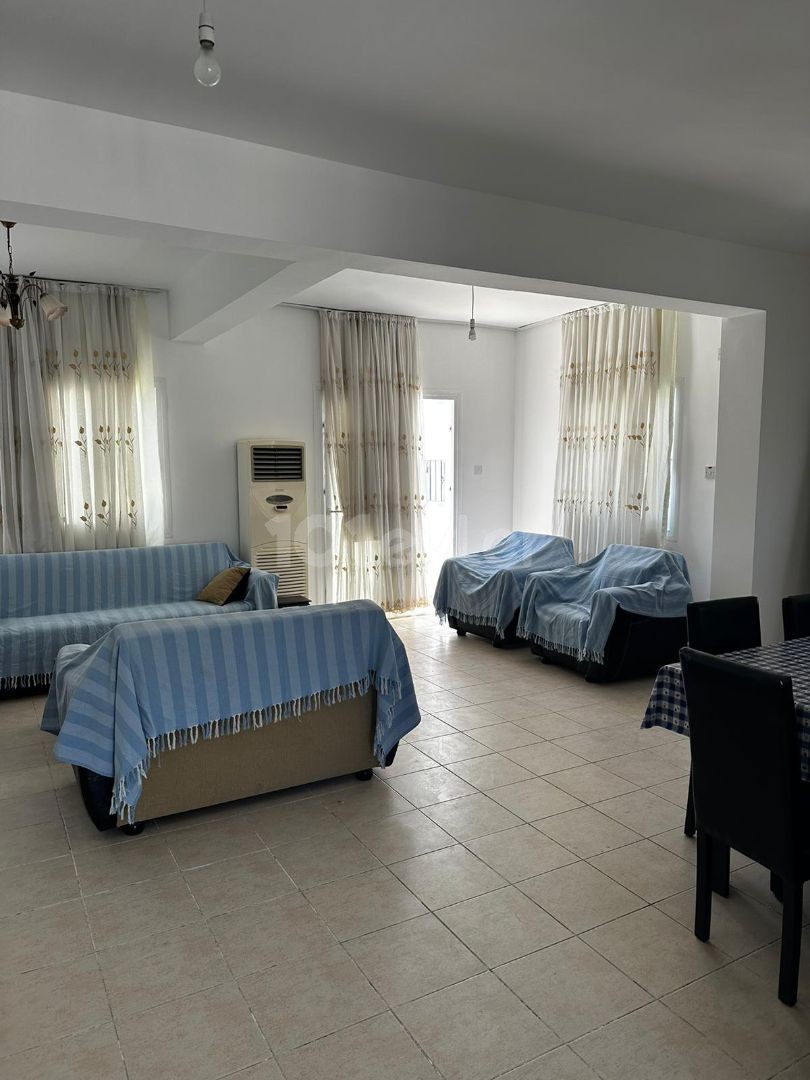 4+1 Penthouse zur Miete im Kyrenia Center, direkt hinter dem Karakum Grand Pasha Hotel