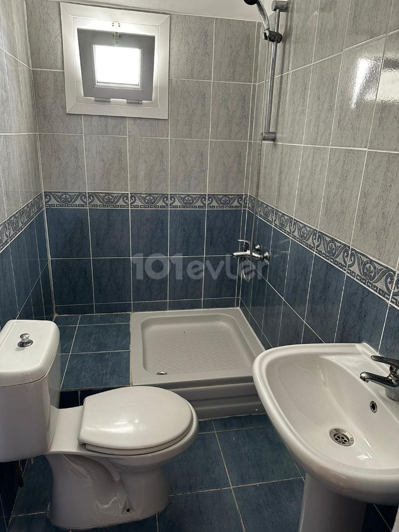 4+1 Penthouse for rent in Kyrenia Center, right behind Karakum Grand Pasha Hotel