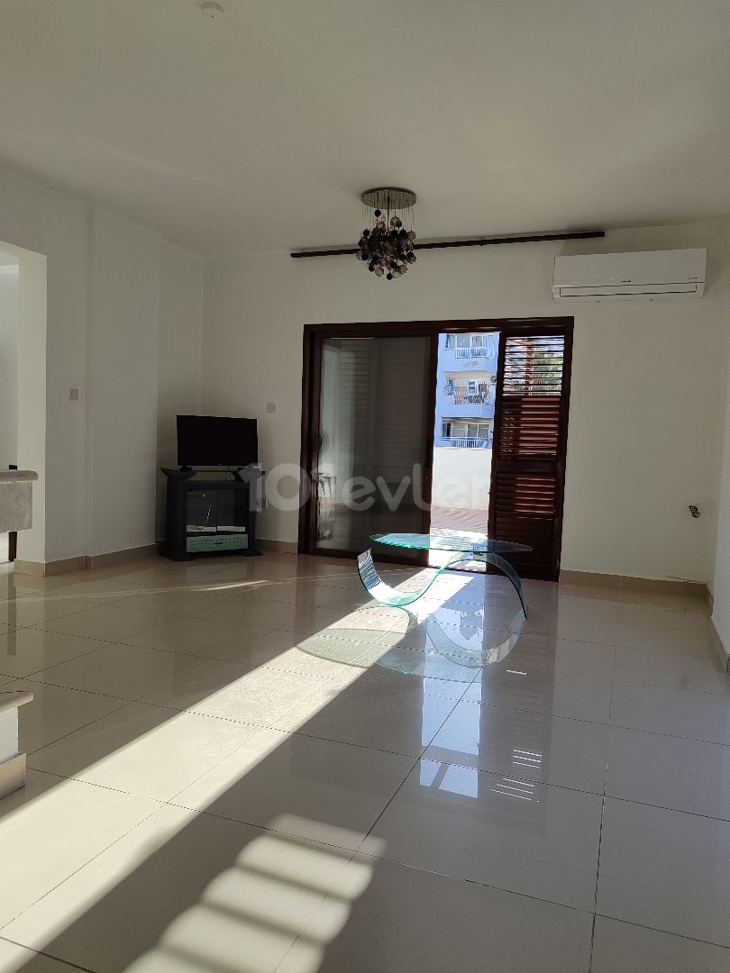 Kyrenia Center, 3+1 Duplex-Penthouse, Yeni Liman Yolu, neben Lord Palace