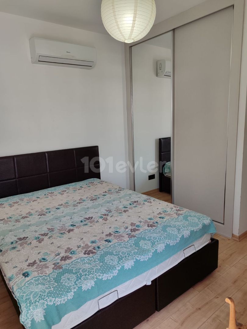 Girne Merkez, Barış Parkı ile Bektaş Market arasında, yeni bina 2+1 Kiralık