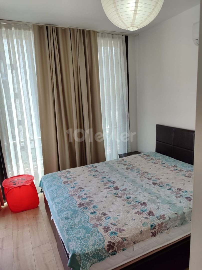 Girne Merkez, Barış Parkı ile Bektaş Market arasında, yeni bina 2+1 Kiralık