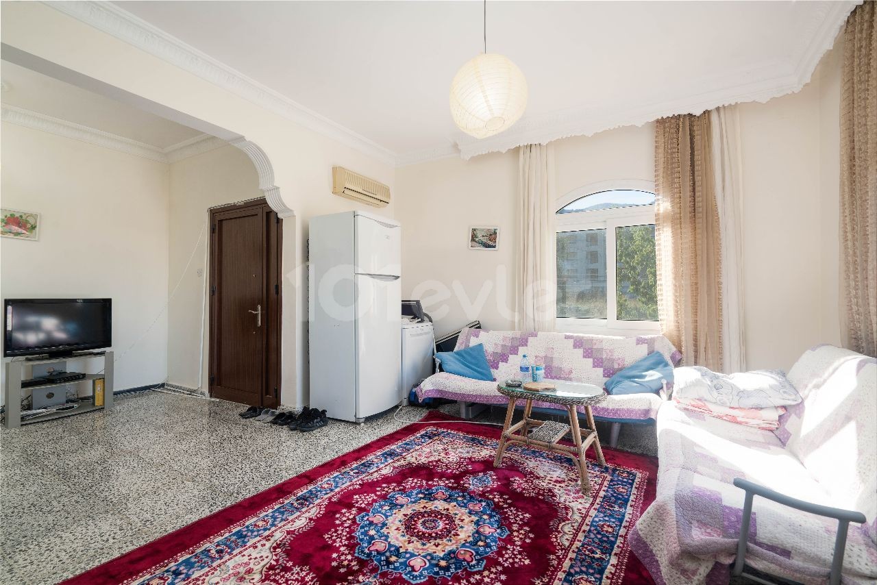 Zu verkaufen 7+2 Villa in Kyrenia Alsancak