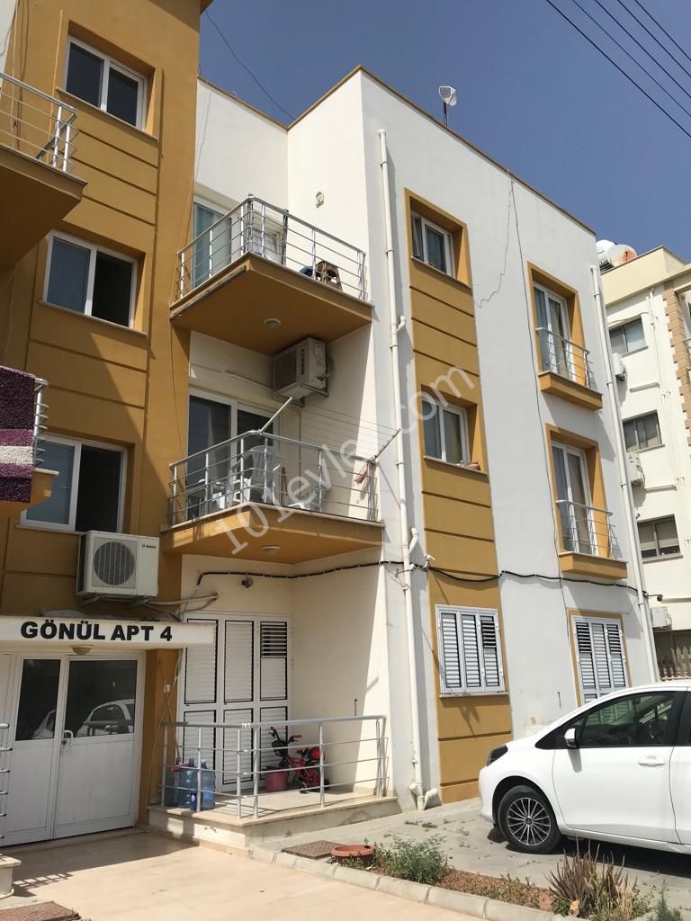 Lefkoşa Küçükkaymaklı'da Büyük Cami ve durakların yanında 2+1 kiralık daireler