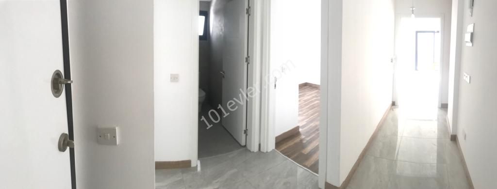 Girne'de ögretmenler evinin orada 2+1 kiralık sıfır daire