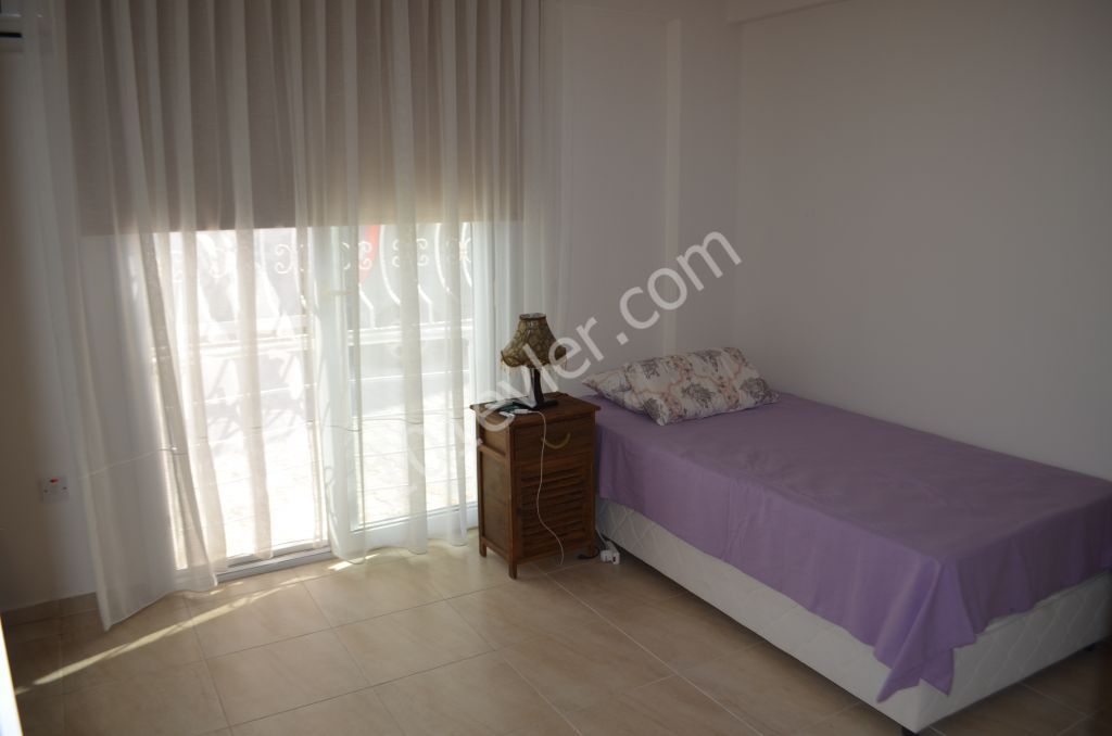 Flat To Rent in Alsancak, Kyrenia