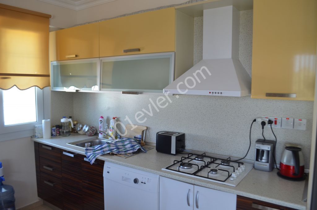 Flat To Rent in Alsancak, Kyrenia