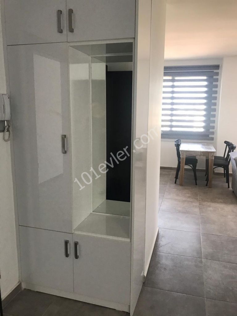 Girne Merkezde Kiralık Eşyalı 2+1 sıfır esyalı daireler