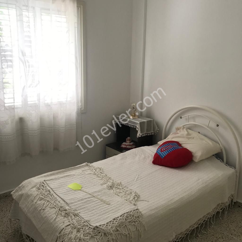 Lefkoşa Gönyeli belediyesine 5 dk yurume mesafesinde kiralık 3+1 daire  