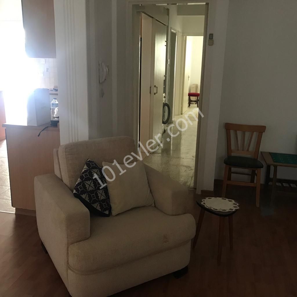 Lefkoşa Gönyeli belediyesine 5 dk yurume mesafesinde kiralık 3+1 daire  