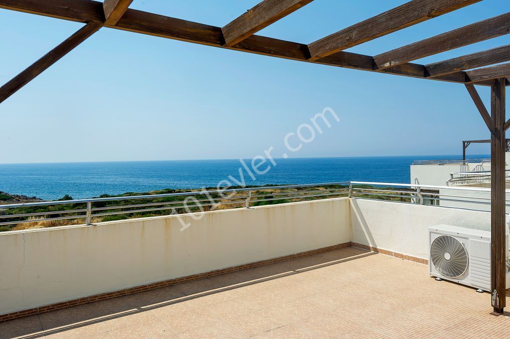 2 Bed Sea Front Penthouse Holiday  Apartment in Esentepe