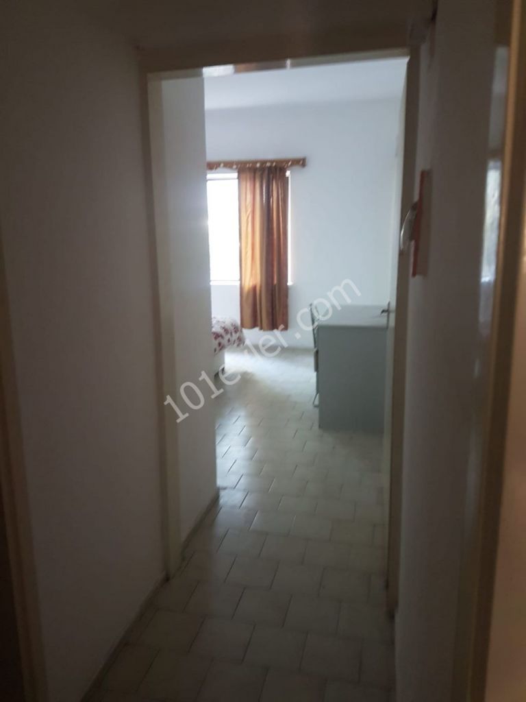 GİRNE MERKEZ'DE  2+1KİRALIK DAİRE