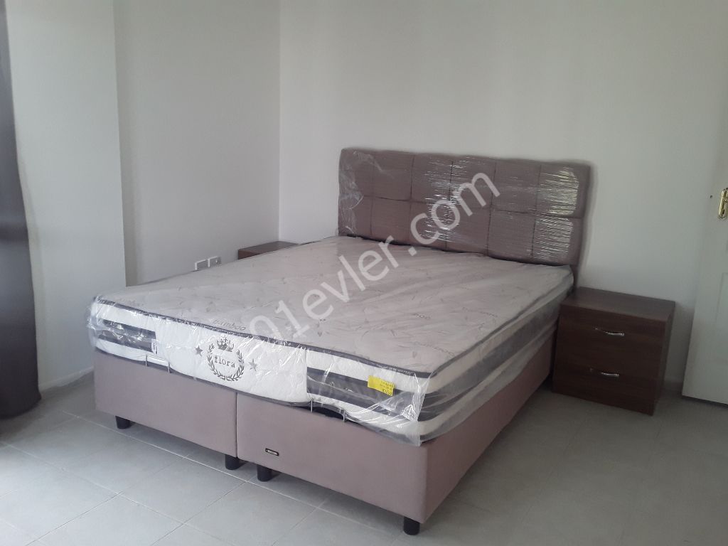 GİRNE MERKEZ'DE 3+1 EŞYALI KİRALIK DAİRE