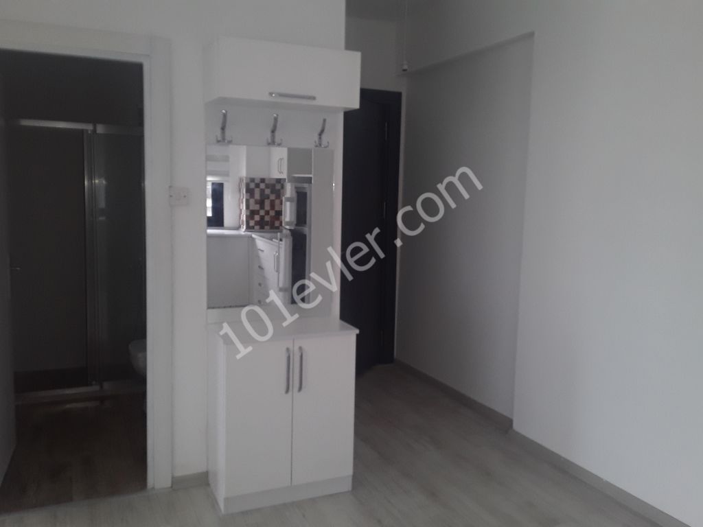 GİRNE MERKEZDE 1+1 FUL EŞYALI KİRALIK DAİRE