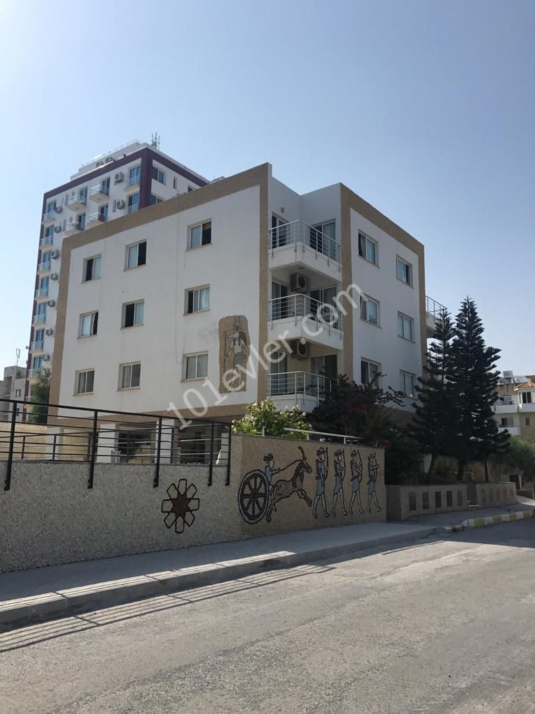 GİRNE MERKEZDE 3+1 SATILIK DAİRE