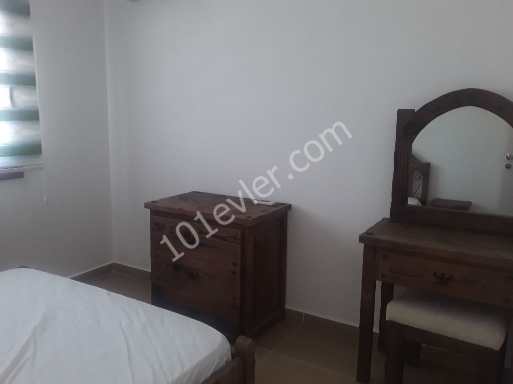 Flat To Rent in Alsancak, Kyrenia