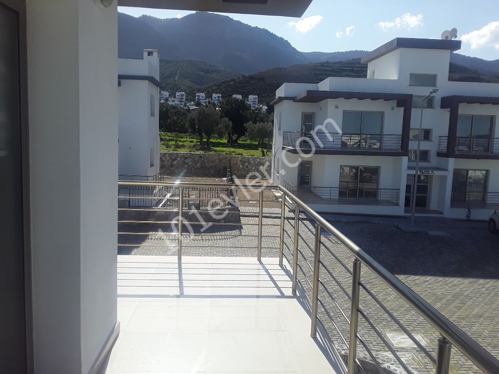 Flat To Rent in Alsancak, Kyrenia