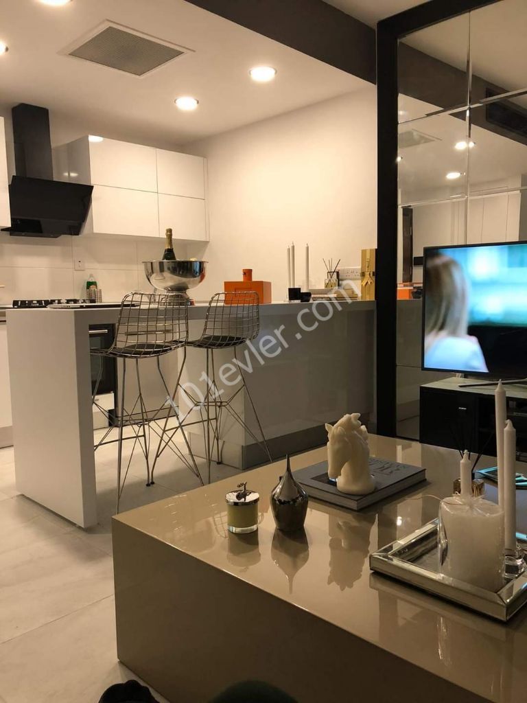 Flat For Sale in Girne Merkez, Kyrenia