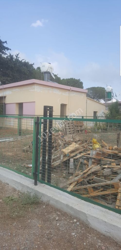 A detached house FOR SALE on the hill of Kyrenia. 2875 Square feet of land on Esdeger cob 2 bedrooms 1 living room 1 kitchen 1 dec. £50,000. Contact 05338422526 Münübe Karaosmanoglu. ** 