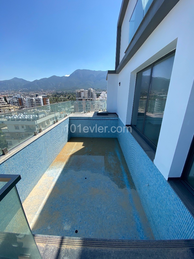 3 + 1 DUPLEX WITH PRIVATE POOL, PRIVATE ELEVATOR WITH JACUZZI EN-SUITE-BATH PENTHOUSE